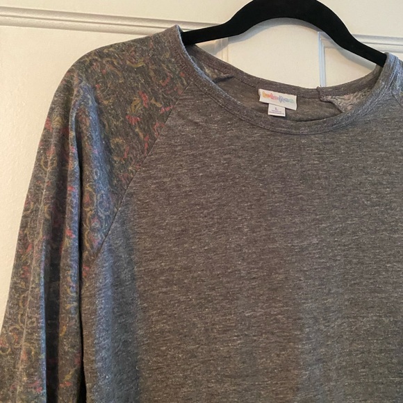 LuLaRoe Randy Raglan Sleeve Top - Picture 2 of 8